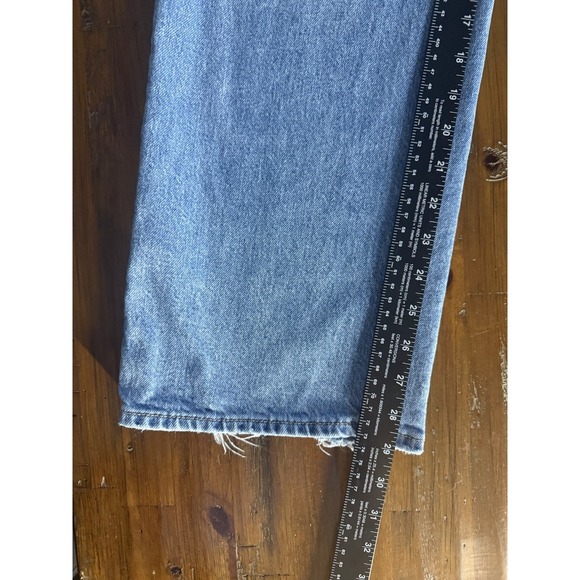 American Eagle Womens Distressed Straight Leg Jeans Size 4 Light Wash Denim Raw - Picture 4 of 8